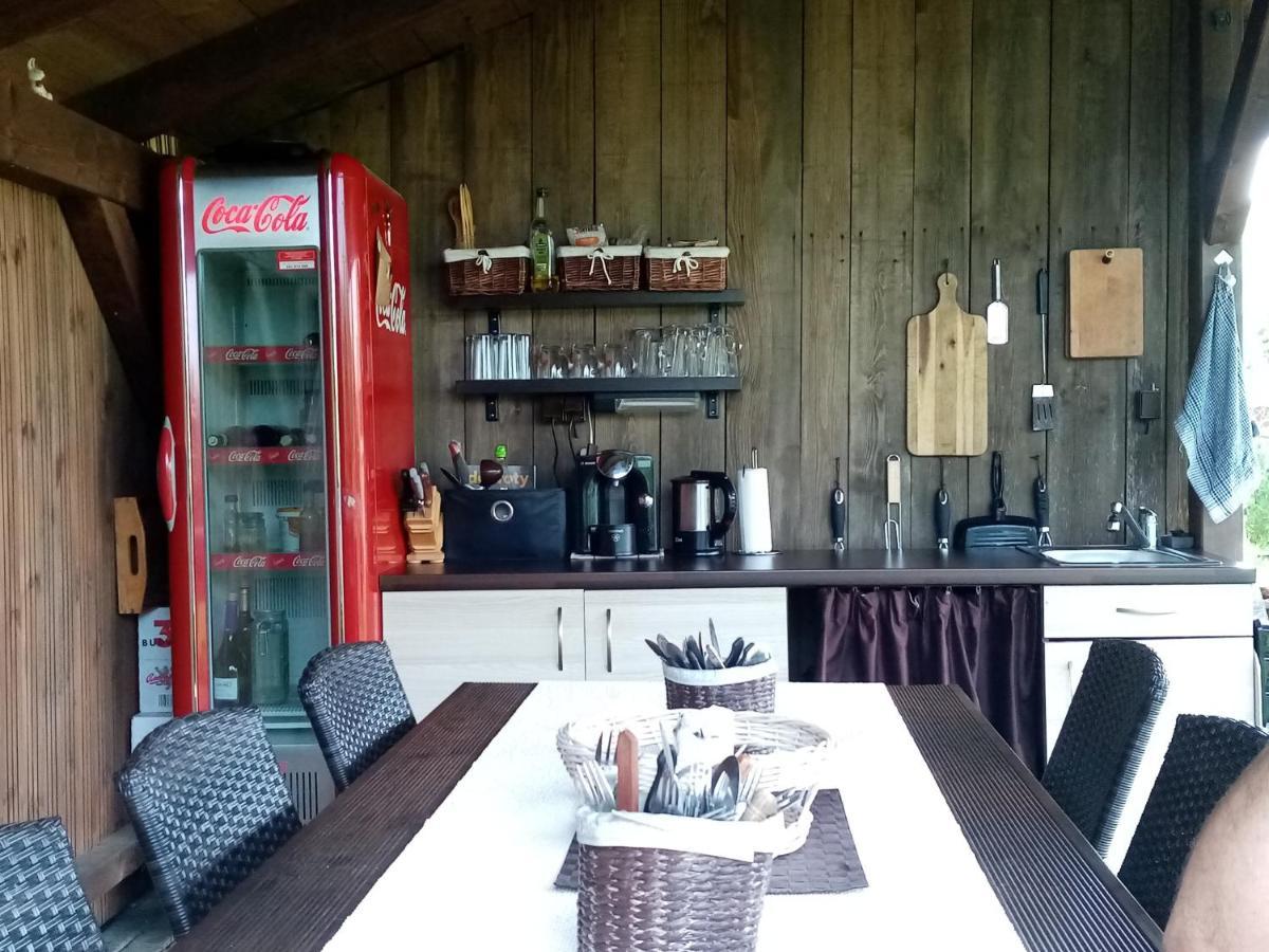 Mija Apartman S Vinnym Sklipkem, Zahradou A Grilem Kájov Zewnętrze zdjęcie