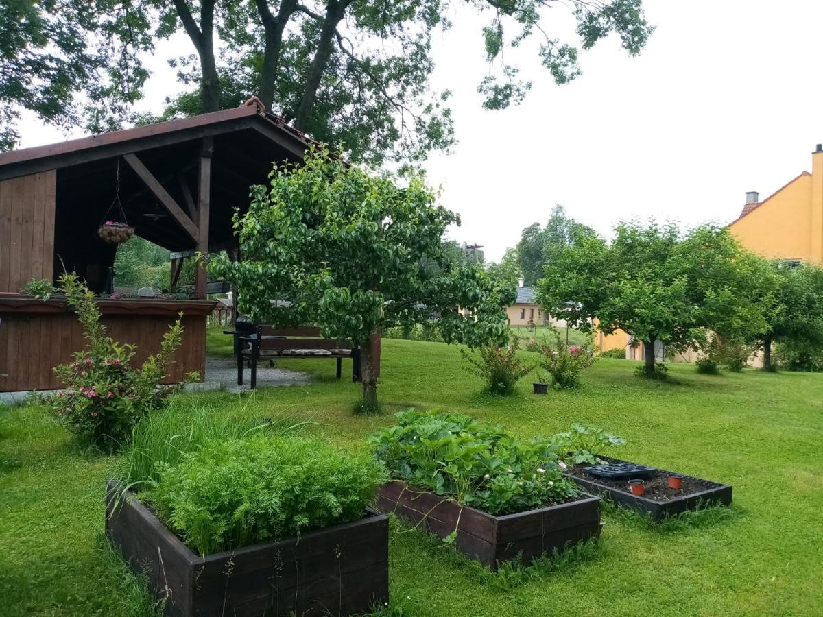 Mija Apartman S Vinnym Sklipkem, Zahradou A Grilem Kájov Zewnętrze zdjęcie